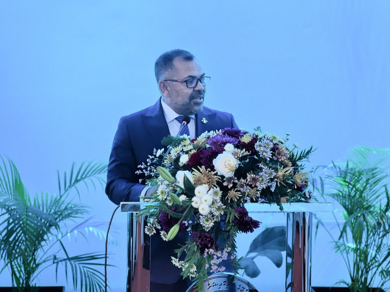 ފޮރިން މިނިސްޓަރު މޫސާ ޒަމީރު ލަންކާގައި ދިރިއުޅޭ ދިވެހީންނާ ބައްދަލުކުރައްވައިފި