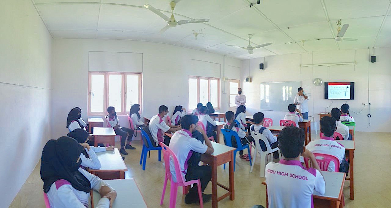 ސްކޫލުތަކުގައި ދެ ޖިންސު މަސްހުނި ނުކޮށް ކިޔަވައިދިނުމަށް އިލްމުވެރިންގެ ގުޅުމުން އިލްތިމާސްކޮށްފި