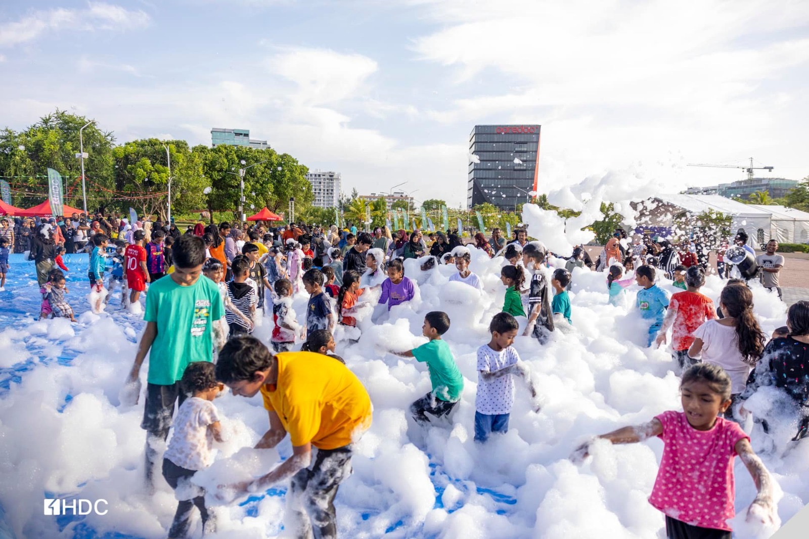 ހުޅުމާލޭގައި މީހުން އާބާދުވިތާ 21 އަހަރު ފުރުން ކުލަގަދަކޮށް ފާހަގަކުރަން ނިންމައިފި