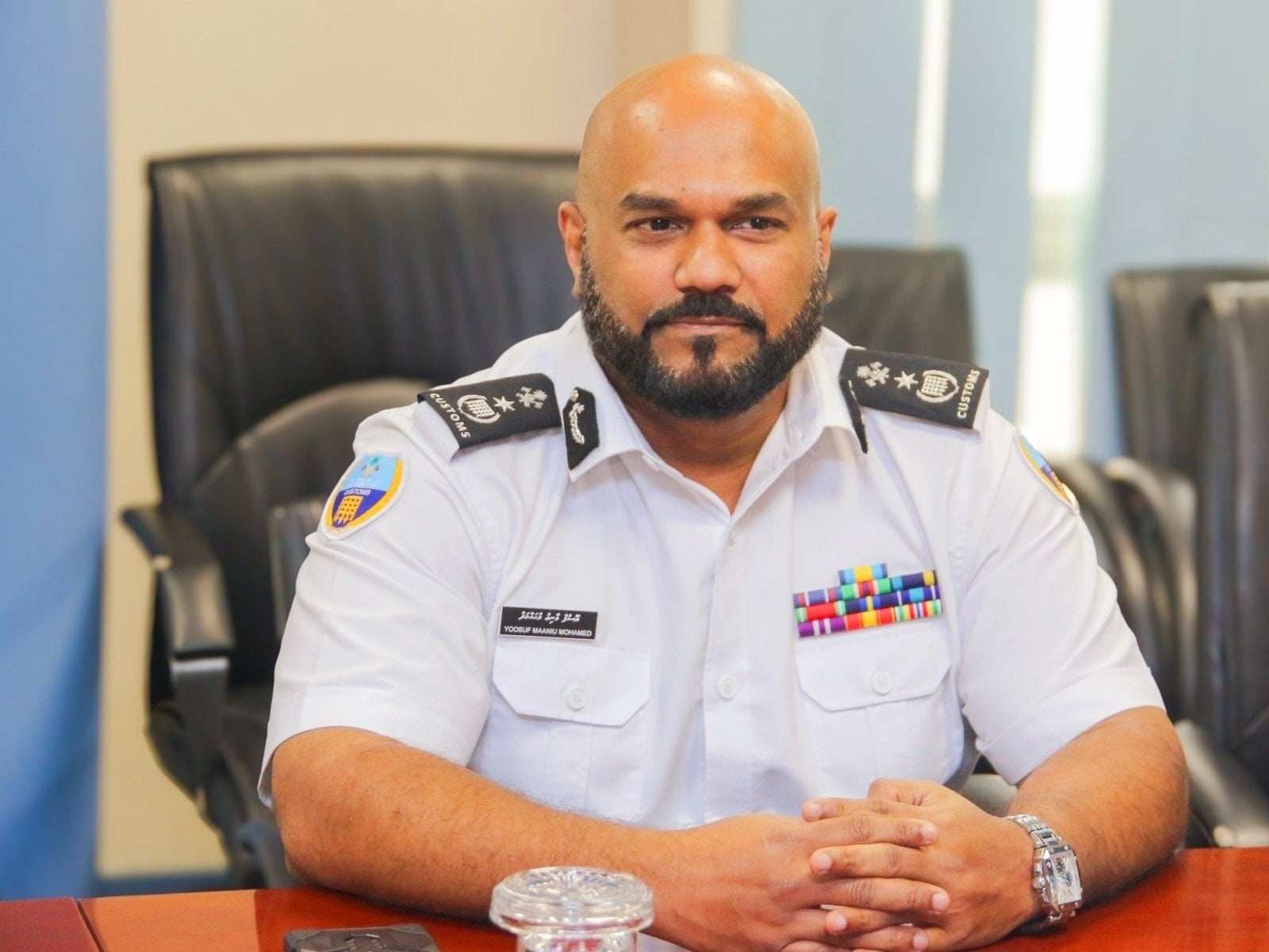 ކަސްޓަމްސްގެ ކޮމިޝަނަރ މާނިއު މަޤާމުން ވަކިކޮށް ހޯމް މިނިސްޓްރީގެ ސްޓޭޓް މިނިސްޓަރަކަށް