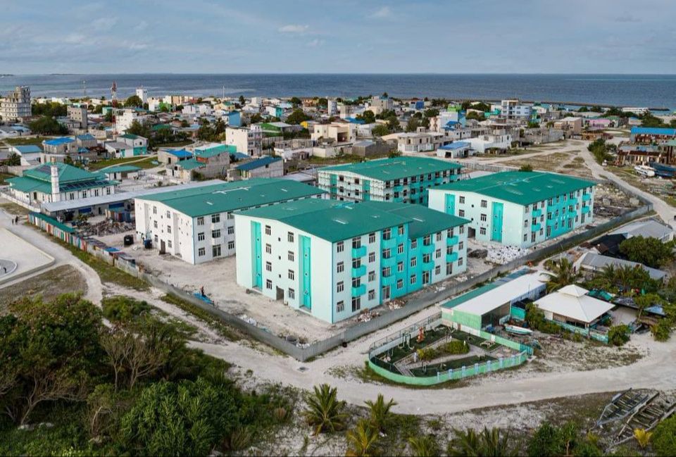 އާރްސީސީން ނައިފަރުގައި އިމާރާތްކުރާ 100 ހައުސިންގ ޔުނިޓް ނިމުމަކާގާތަށް