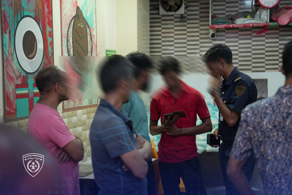 ގަވާއިދާ ހިލާފަށް އުޅެމުން ދިޔަ އިތުރު ބިދޭސީންތަކެއް އަތުލައިގެންފި