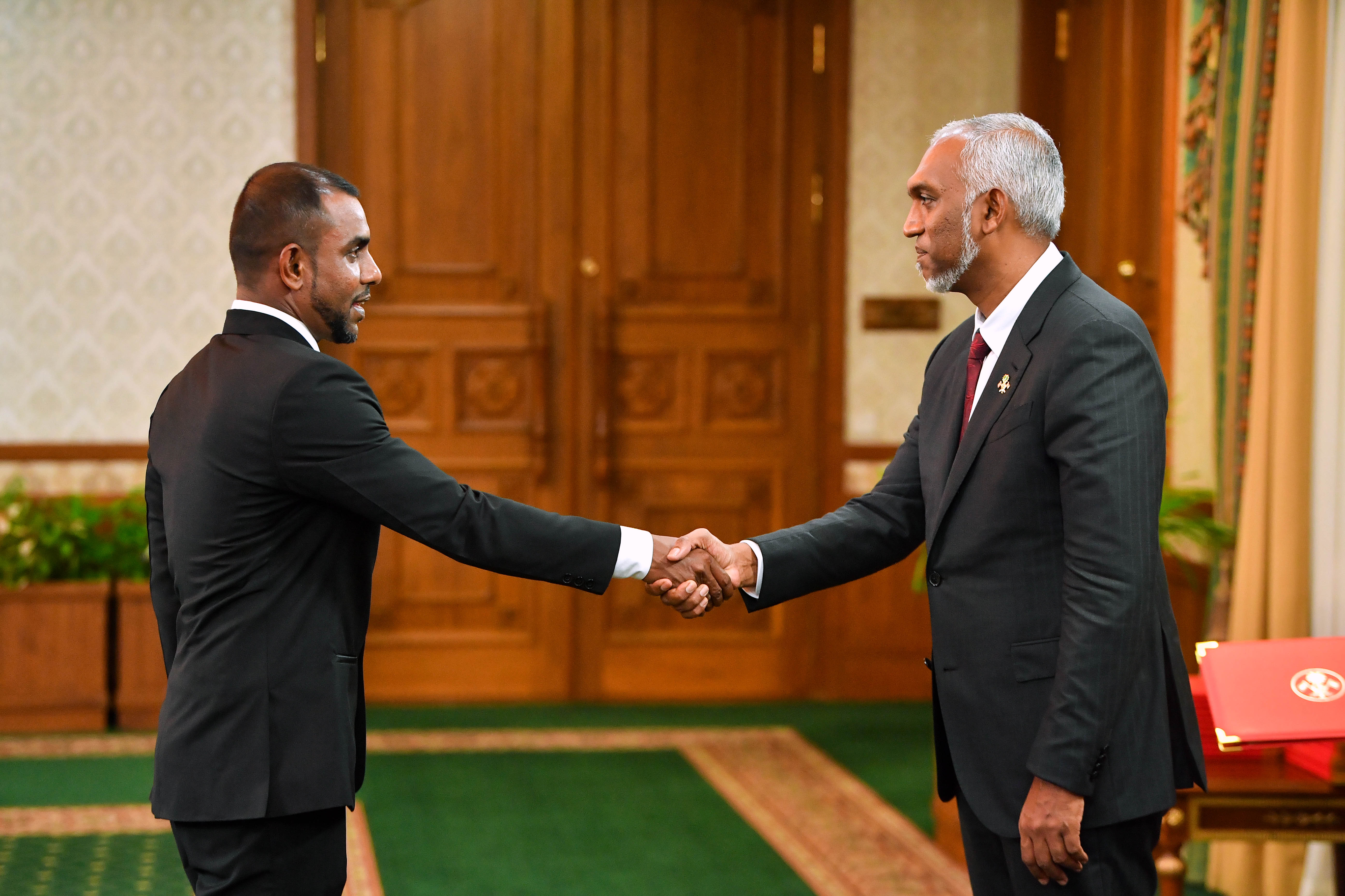 ހަމަޖެހުމާއި އިޤްތިސާދީ ފުދުންތެރިކަމަށް ރައީސް މުއިއްޒާއެކީ ކުރިޔަށް ދިޔުން މުހިންމު: ފައިސަލް