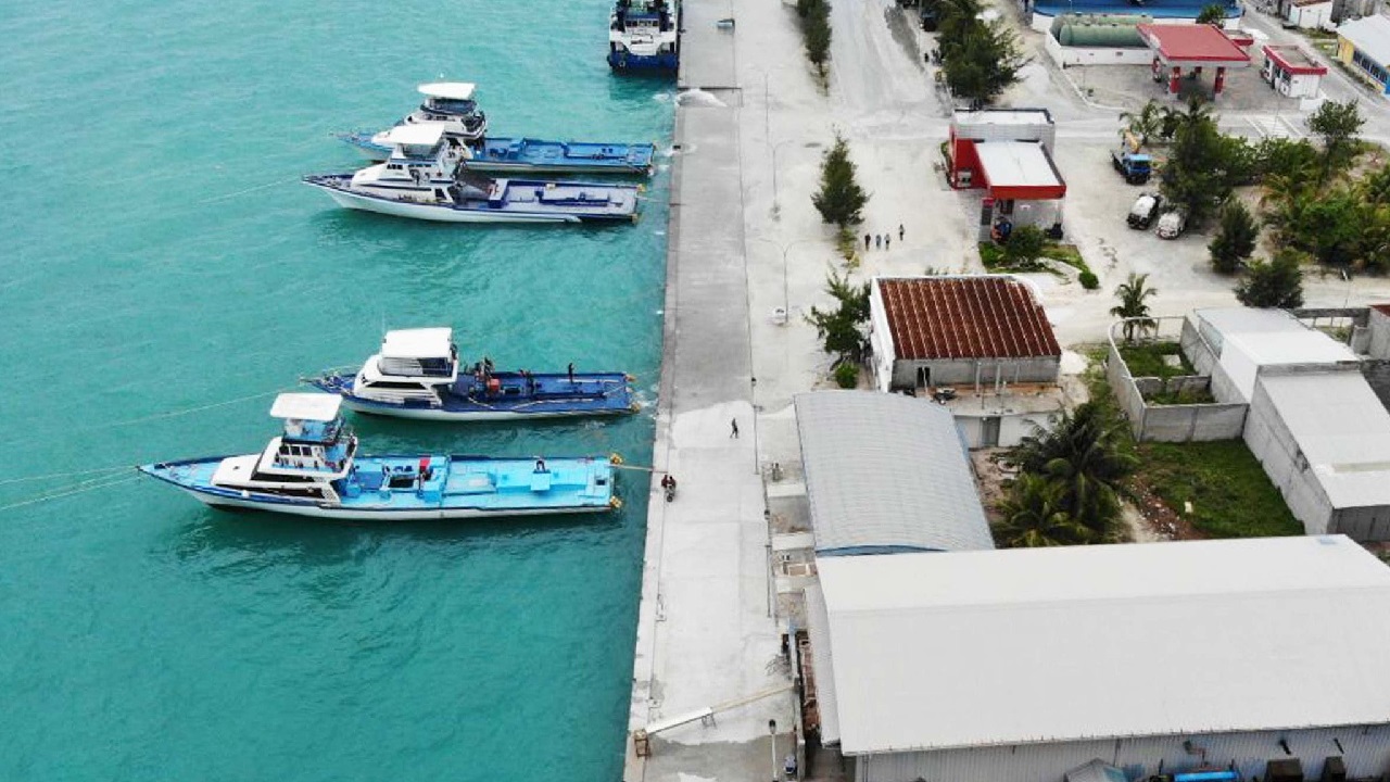 ތިނަދޫގެ މިސްކިތްތަކުގައި ޖަމާއަތުގައި ނަމާދު ކުރުން މެދުކަނޑާލައިފި