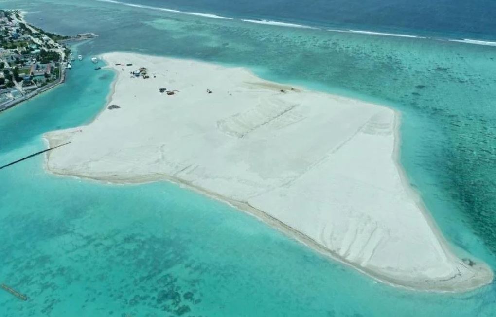 މާފުށިން 6 ގޯތި ވިއްކަނީ; އަކަފޫޓެއް 2000 ރުފިޔާ އަށް