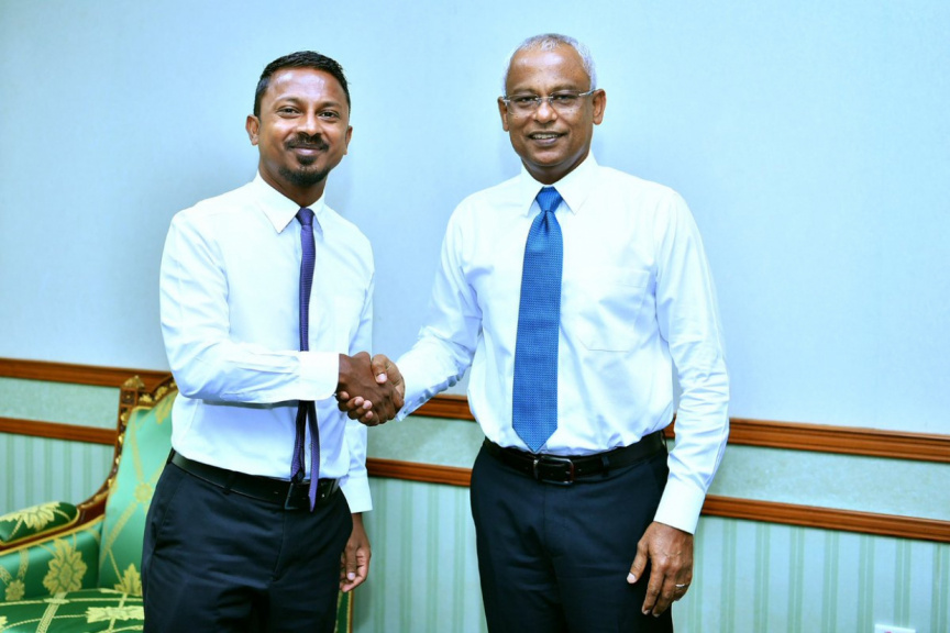 ރައްޔިތުން ގަބޫލުކުރަނީ މިސަރުކާރަކީ ވަރަށް ކޮރަޕްޓް ސަރުކާރެއްކަމަށް: އުޝާމް