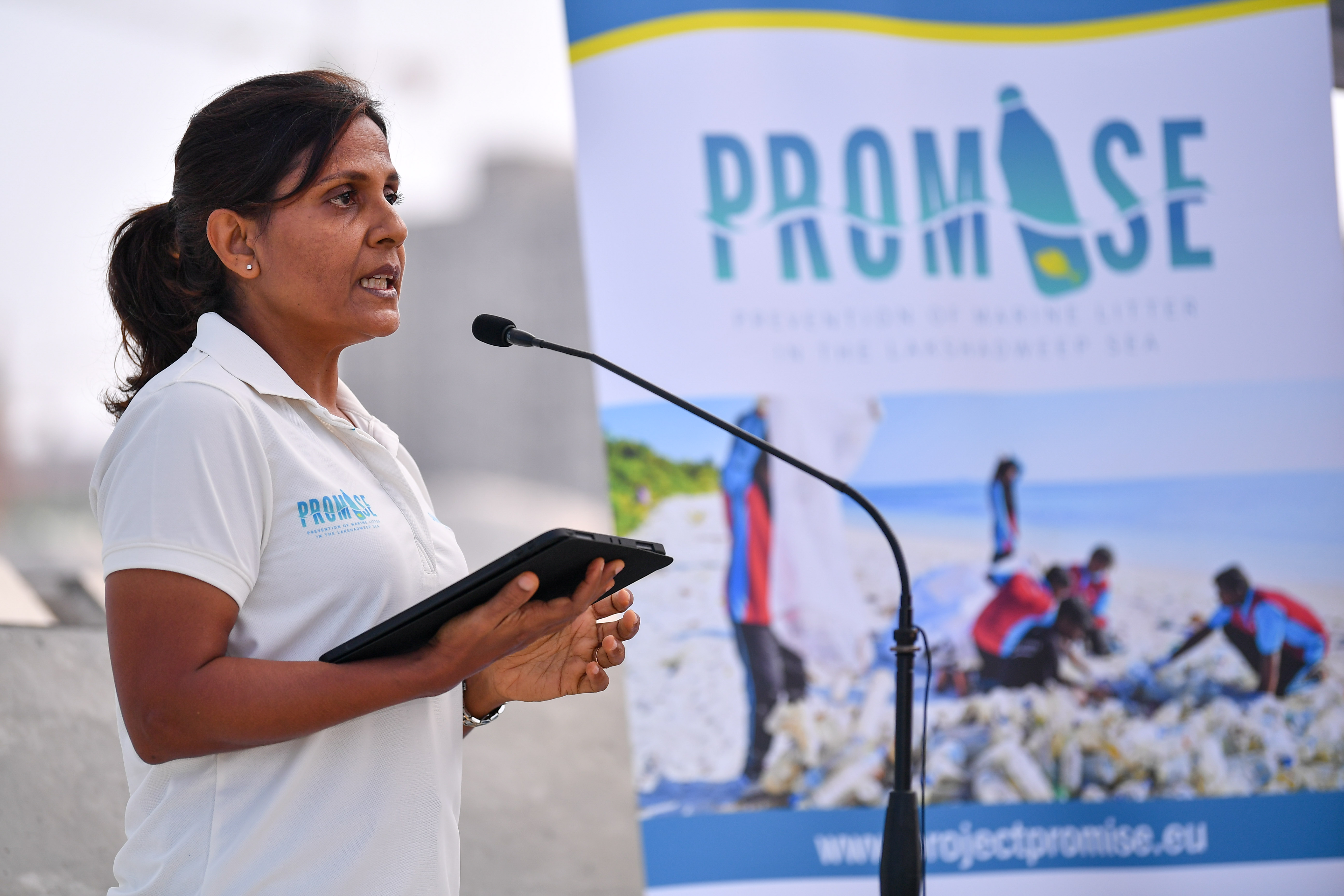 First Lady Fazna Ahmed speaking  at the beach clean-up event in Hulhumalé this morning.