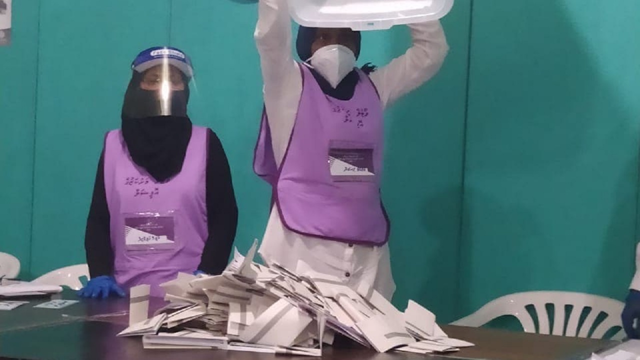 ވޯޓުލުން ނިމި ވޯޓު ގުނަން ފަށައިފި