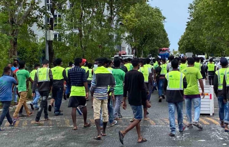 ބިދޭސީން ރޭ ހިންގި ހަމަނުޖެހުމުގައި 22 މީހުން ހައްޔަރުކޮށް މުއްދަތު ޖަހައިފި