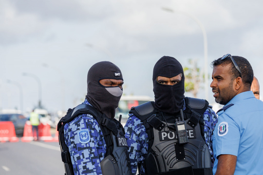 ގޭންގު ކުށް ހުއްޓުވަން ހެދި އާ ގާނޫނުގެ ދަށުން 3 މީހަކު ހައްޔަރުކޮށްފި