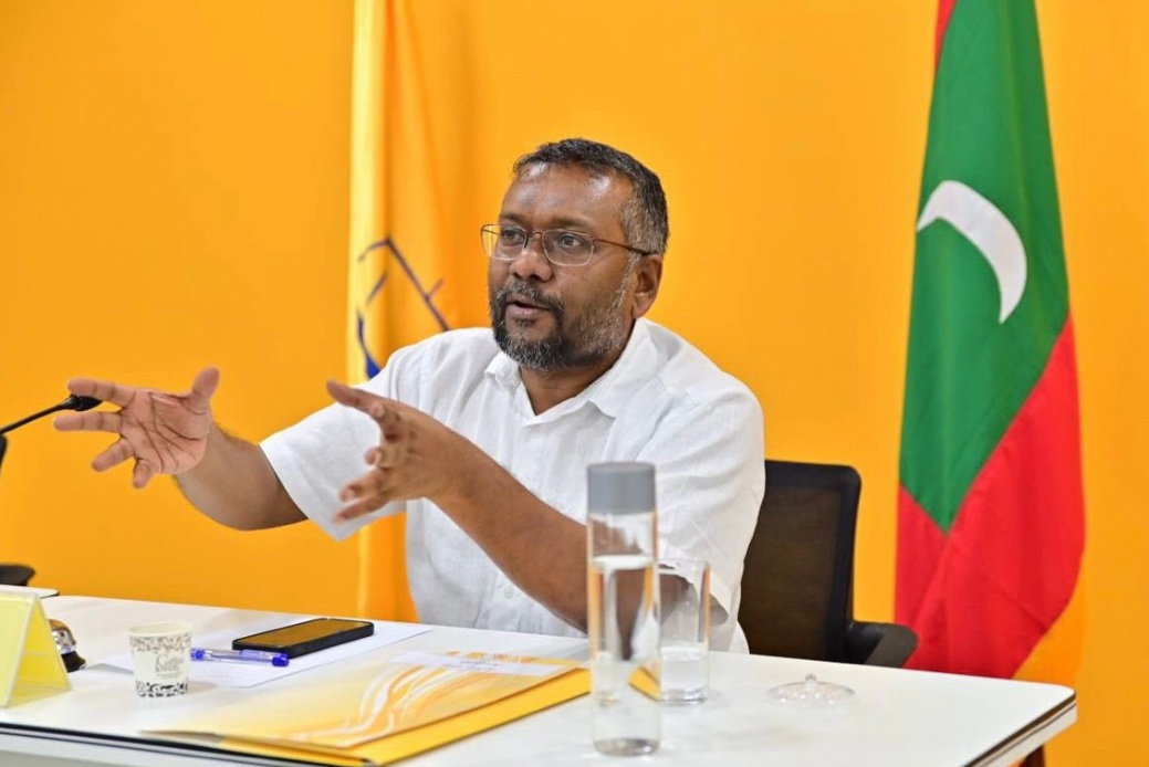 ސަރުކާރުގެ ނާގާބިލުކަމާހެދި ރައްޔިތުންގެ އަޑު އިއްވުމަށް ނިކުތުން ނޫން ގޮތެއް ނެތް: ފައްޔާޒު