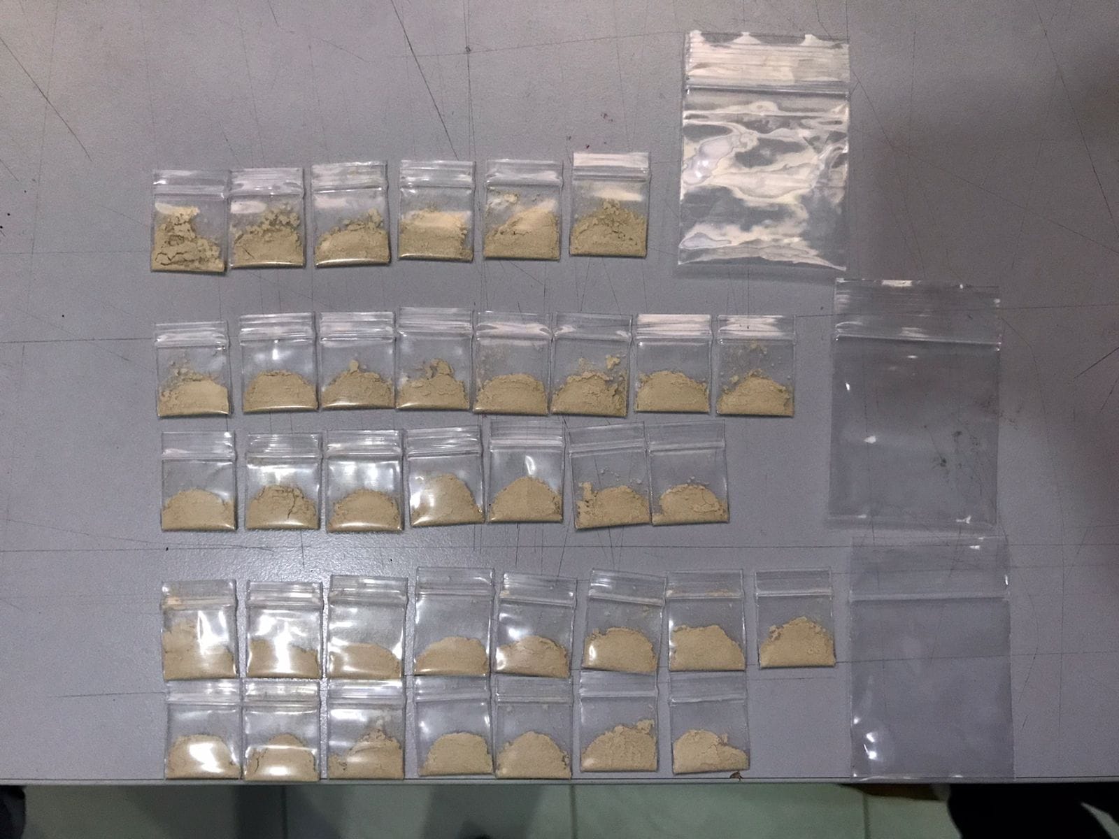 ފުލުހުން ހިންގި އޮޕަރޭޝަންތަކެއްގައި ގިނަޢަދަދެއްގެ މަސްތުވާތަކެތި ހޯދައިފި