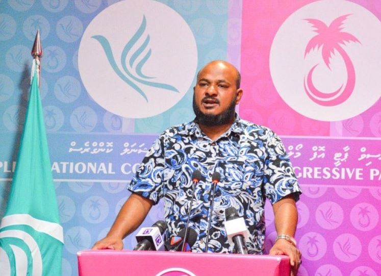 ޗައިނާގެ އެހީ ދިވެހިންނަށް ނުލިބުނީ އެމްޑީޕީ ސަރުކާރުގެ ލަދުކުޑަކަމުން: ޝުޖާ