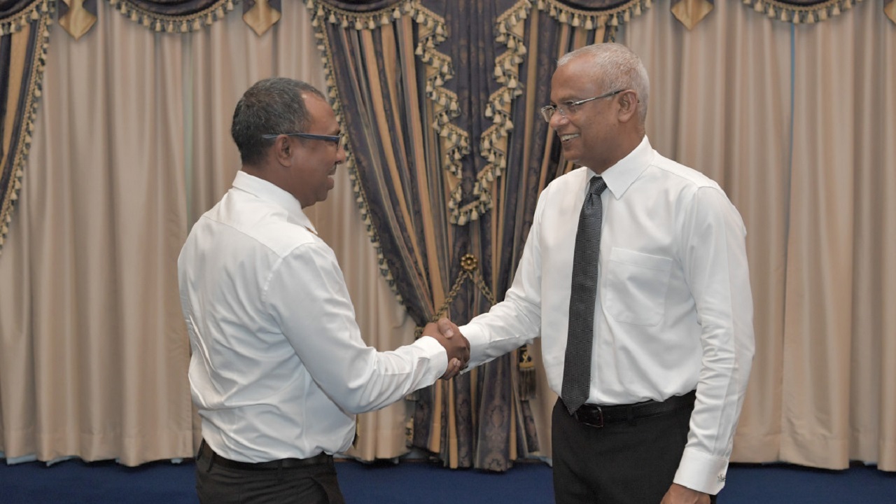 "އިންޑިއާ އައުޓް" ފަރިހި ބާވެއްޖެ - ޢަލީ އާޒިމް