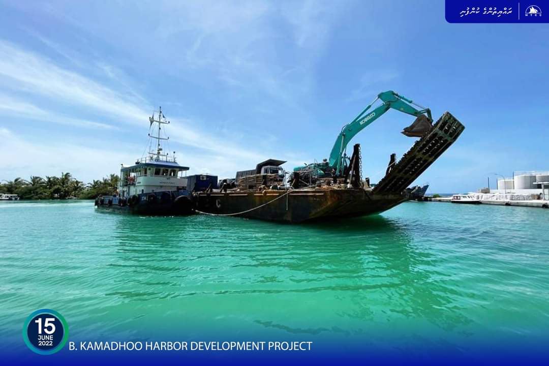 ކަމަދޫ ބަނދަރު: މަސައްކަތަށް ބޭނުންވާ ސާމާނު ރަށަށް ގެންގޮސްފި