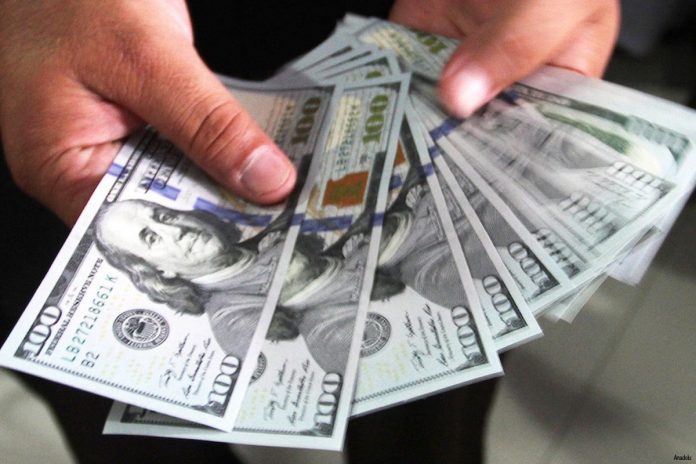 މަޓާޓޯއިން ގޮވާލީ ގަވަރުނަރުގެ އިސްތިއުފާއަށާއި ޑޮލަރުގެ މައްސަލަ އަވަހަށް ހައްލުކުރަން