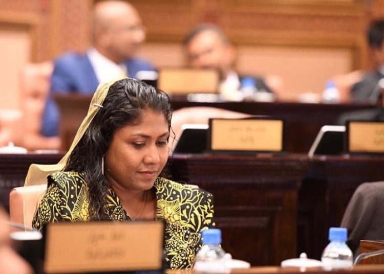 މައްސަލަ ހޫނުވި ލާދިނީ ގޮވުން ހުއްޓުވުމުގެ ބިލުގެ ބަހުސް ފަށައިފި