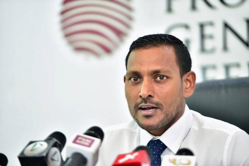 ޝަމީމް ދުލެއް ނުދެއްވި: ވިދާޅުވީ ދިވެހިން ދަތްއުނގުޅާ ބޭހަށް ކިޔަނީ ކޮލްގެޓް ކަމަށް