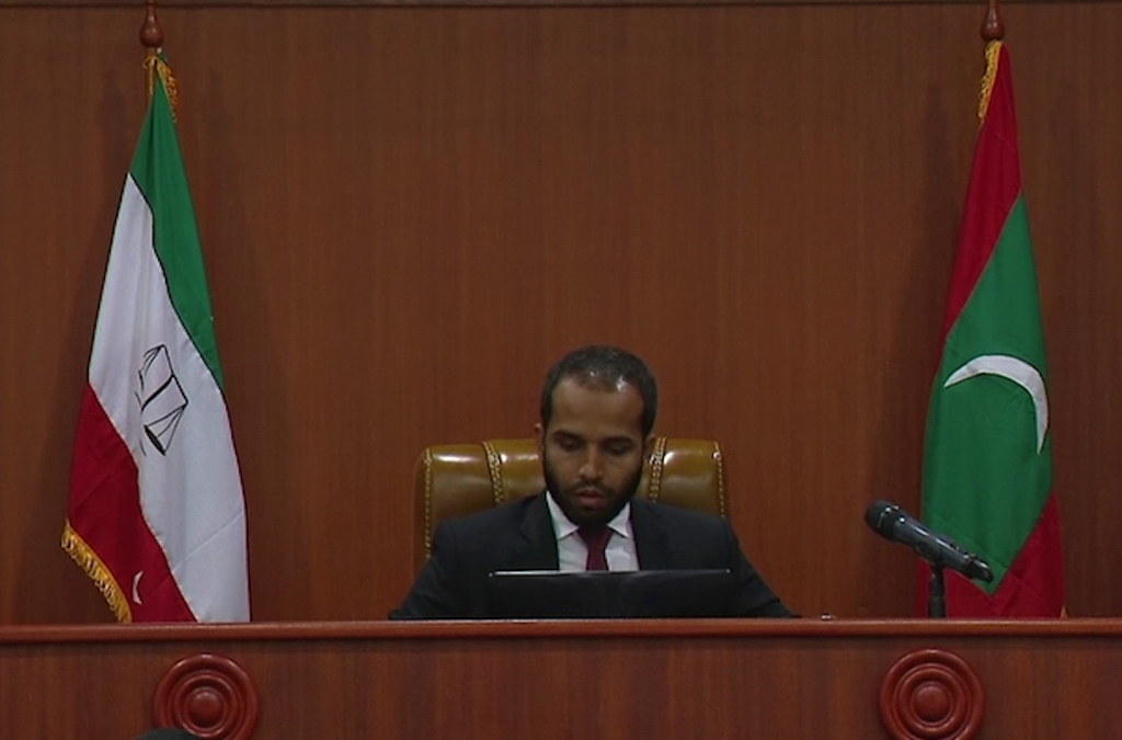 ޕީޖީ ޝަމީމްގެ ވާހަކަތައް ދެކޮޅު ނުޖެހޭ: ހައިލަމް