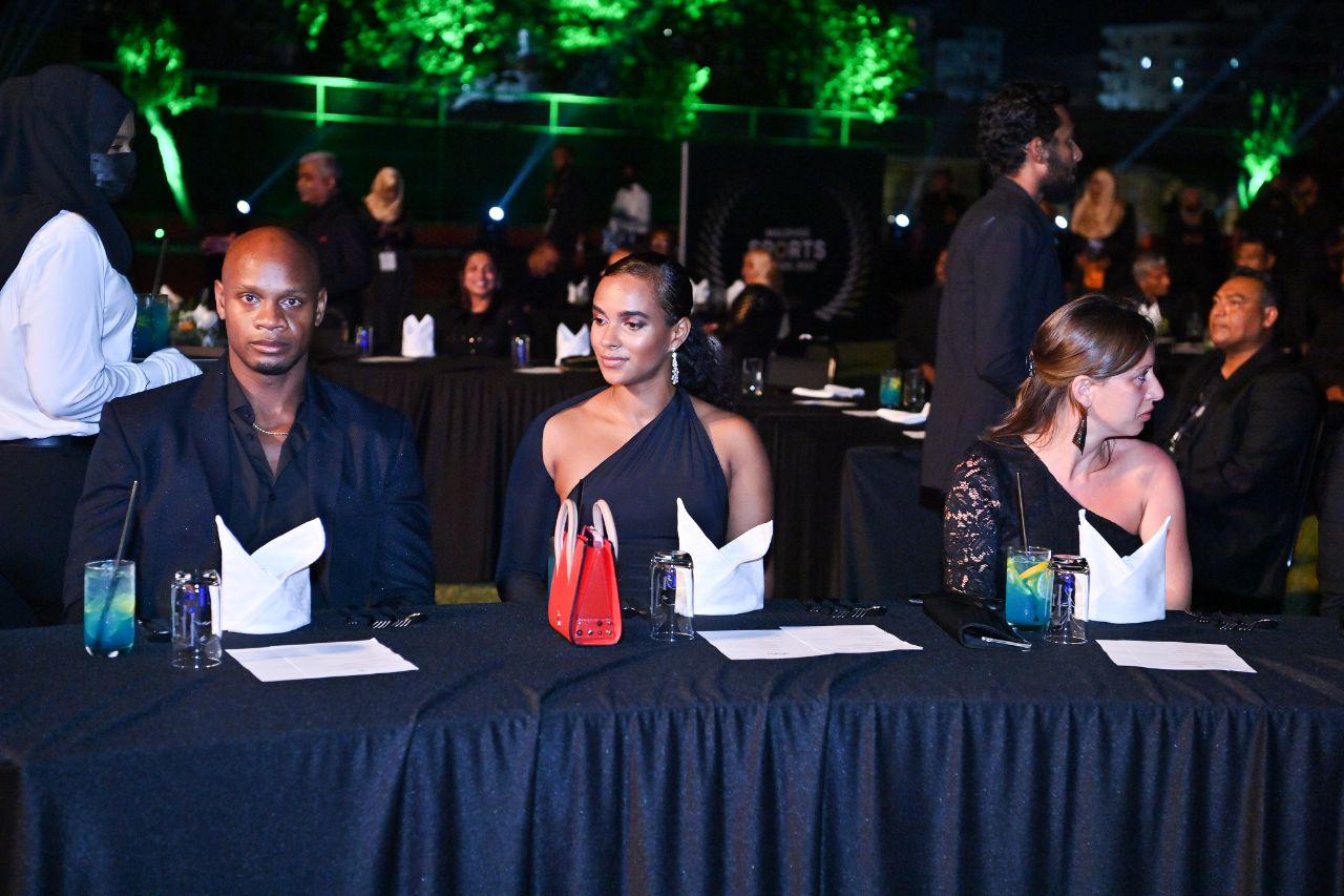 މިދަނޑިވަޅުގައި ސްޕޯޓްސް އެވޯޑެއް ބާއްވަން ބޮޑުހަރަދެއް ކުރުމަކީ އިސްރާފެއް: ޢަލީ ރަމީޒު