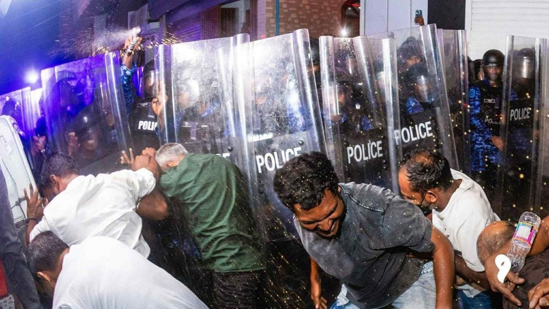 "ލޫޓުވައިފި" މުޒާހަރާއާއި ޑިމާންޑްތަކަށް ވީކިހިނެއް؟