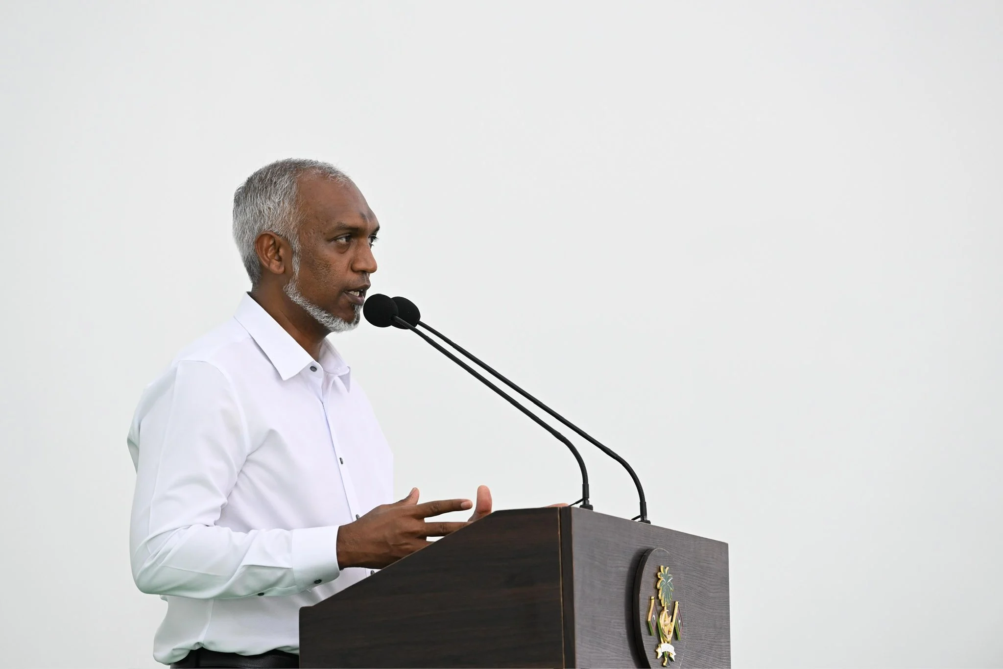 އިދާރީ ދާއިރާތައް ލާމަރުކަޒީ އުސޫލުން ހިންގުމުގެ ގާނޫނަށް އިސްލާޙު ގެނައުމުގެ ބިލު ރައީސް ތަސްދީގު ކުރައްވައިފި