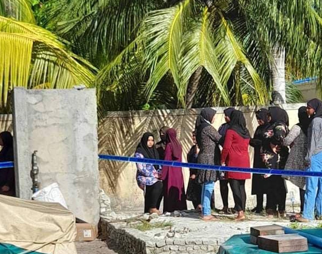 ދަނގެތީީ ޤަތުލު: ތުހުމަތު ކުރެވޭ ގެއެއް ބަލާ ފާސްކުރަނީ