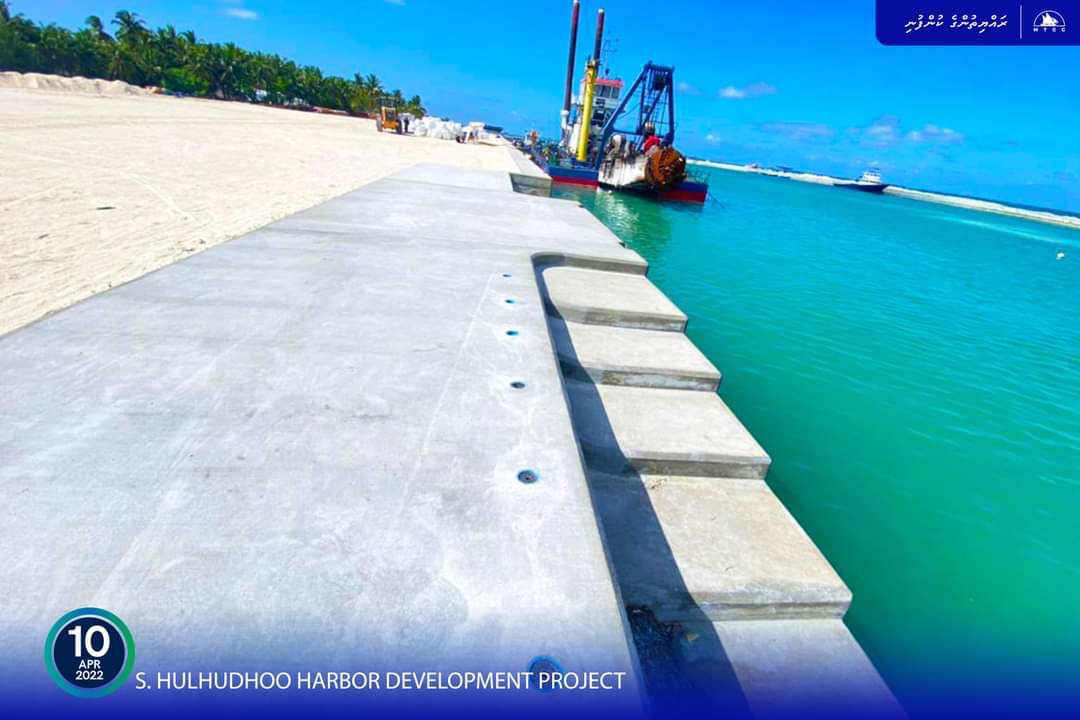 ހުޅުދޫ ބަނދަރު: މިހާރު ކުރިއަށް ދަނީ ހާބަރ ބްރިޖްގެ މަސައްކަތްތައް