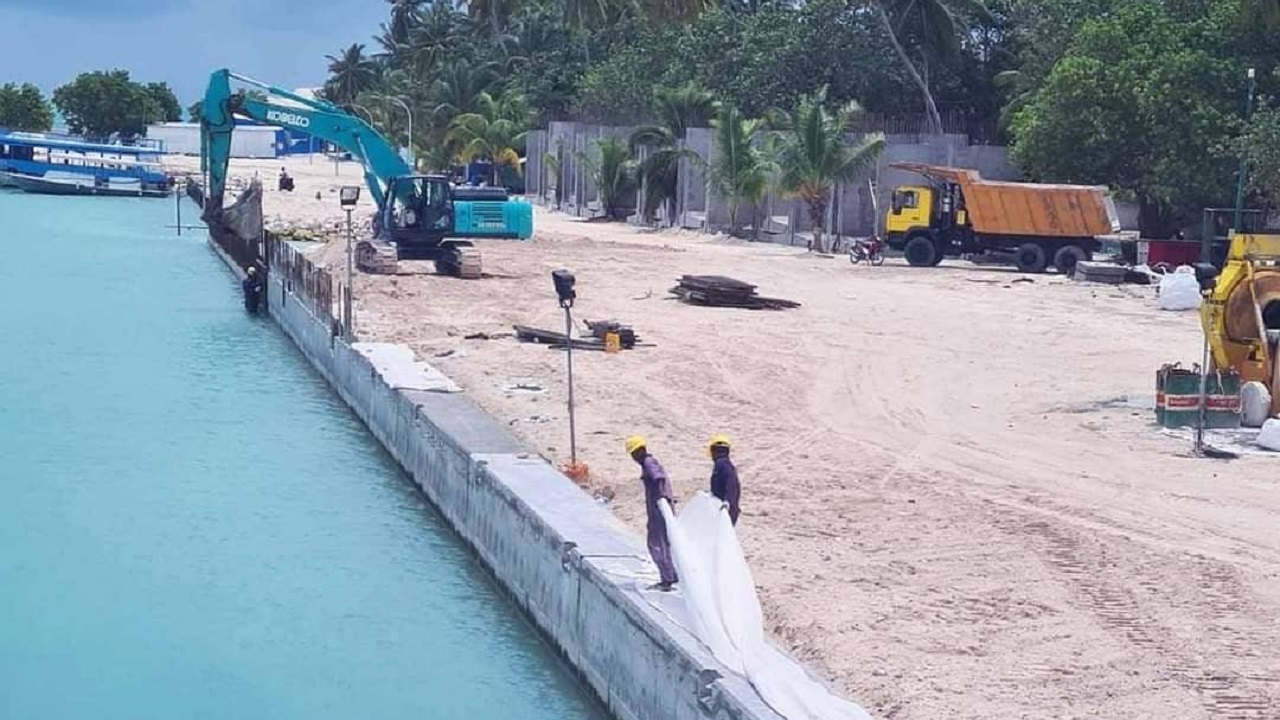 މ. ވޭވަށު ބަނދަރު ތަރައްޤީ ކުރުމުގެ މަޝްރޫޢުގެ މަސައްކަތުގެ ބޮޑު ބައެއް ނިމިއްޖެ