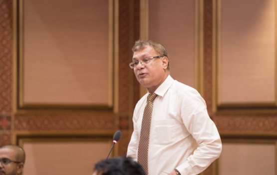 މަޖިލީހުގައި ވަޒީރާއި ކުރެވޭ ސުވާލުތަކުގެ ޖަވާބު ރަށްވެހި ފަތިހުން ހޯދާކަން ނުޖެހޭނެ: ޝަރީފް