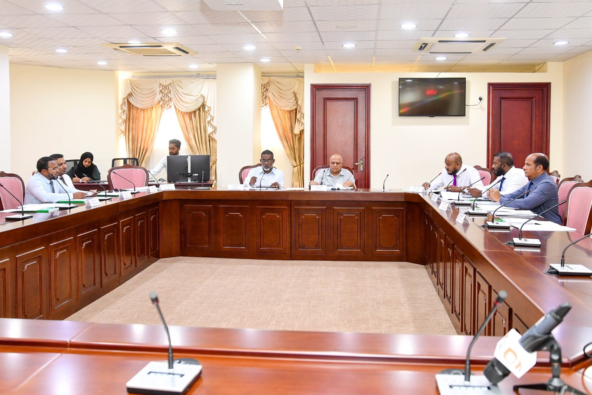 ދެ އިންތިހާބު އެކުއެކީ ބާއްވަން ސިޔާސީ ޕާޓީތަކާއެކު މަޝްވަރާ ކުރަނީ!