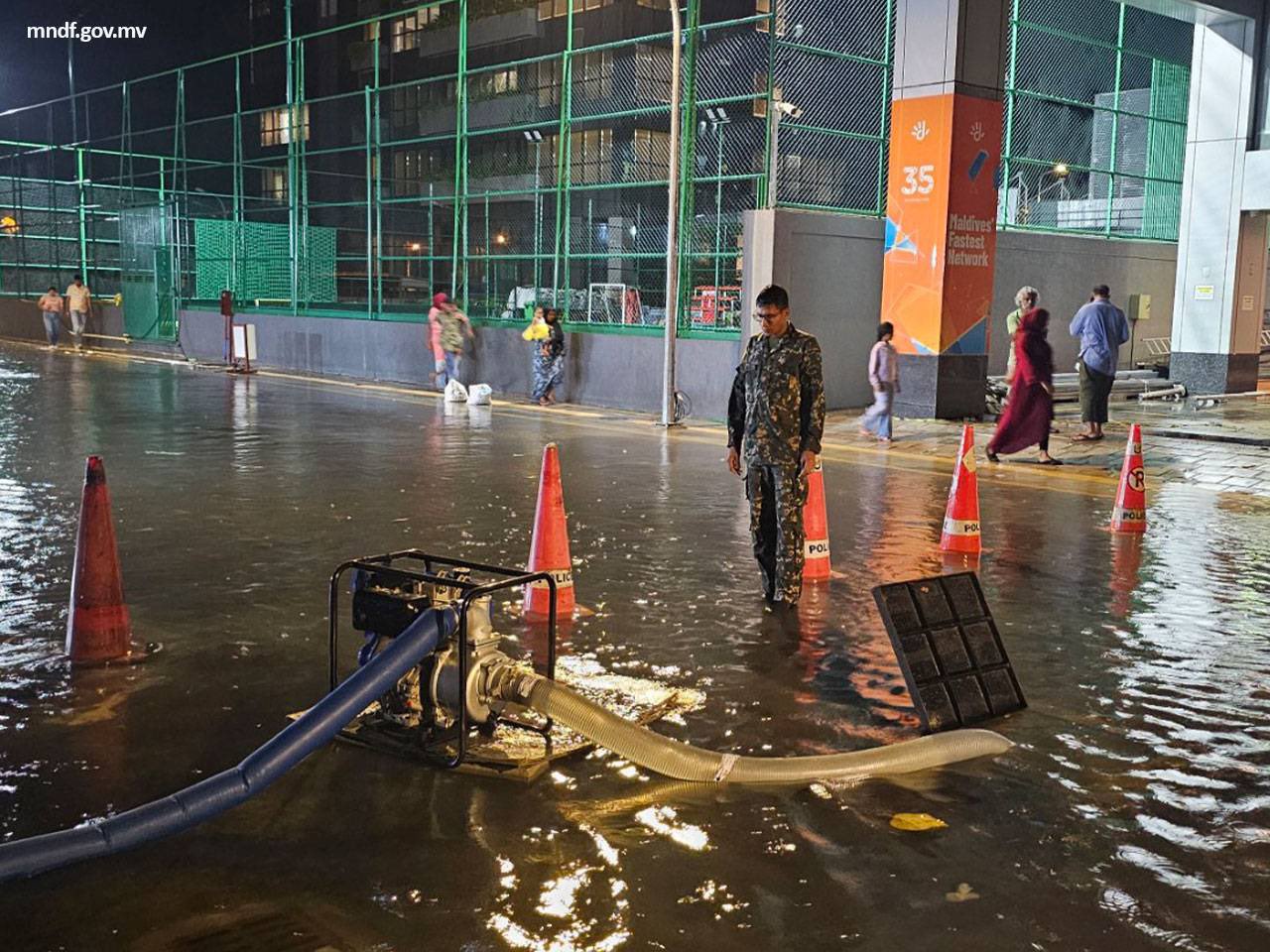 މާލެއަށް ކުރި ވިއްސާރާގައި ގެއްލުންލިބުނު މީހުންނަށް އެހީތެރިވީ ފަރާތްތަކަށް ނައިބުރައީސްގެ ޝުކުރު