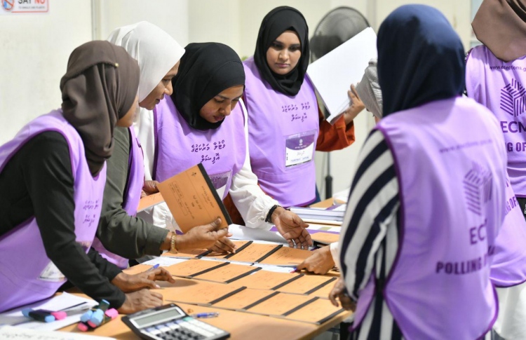 ކޮވިޑް ހާލަތު ގޯސް ރަށްރަށުގެ އިންތިޚާބު ހުއްޓައެއް ނުލެވޭނެ: އީސީ