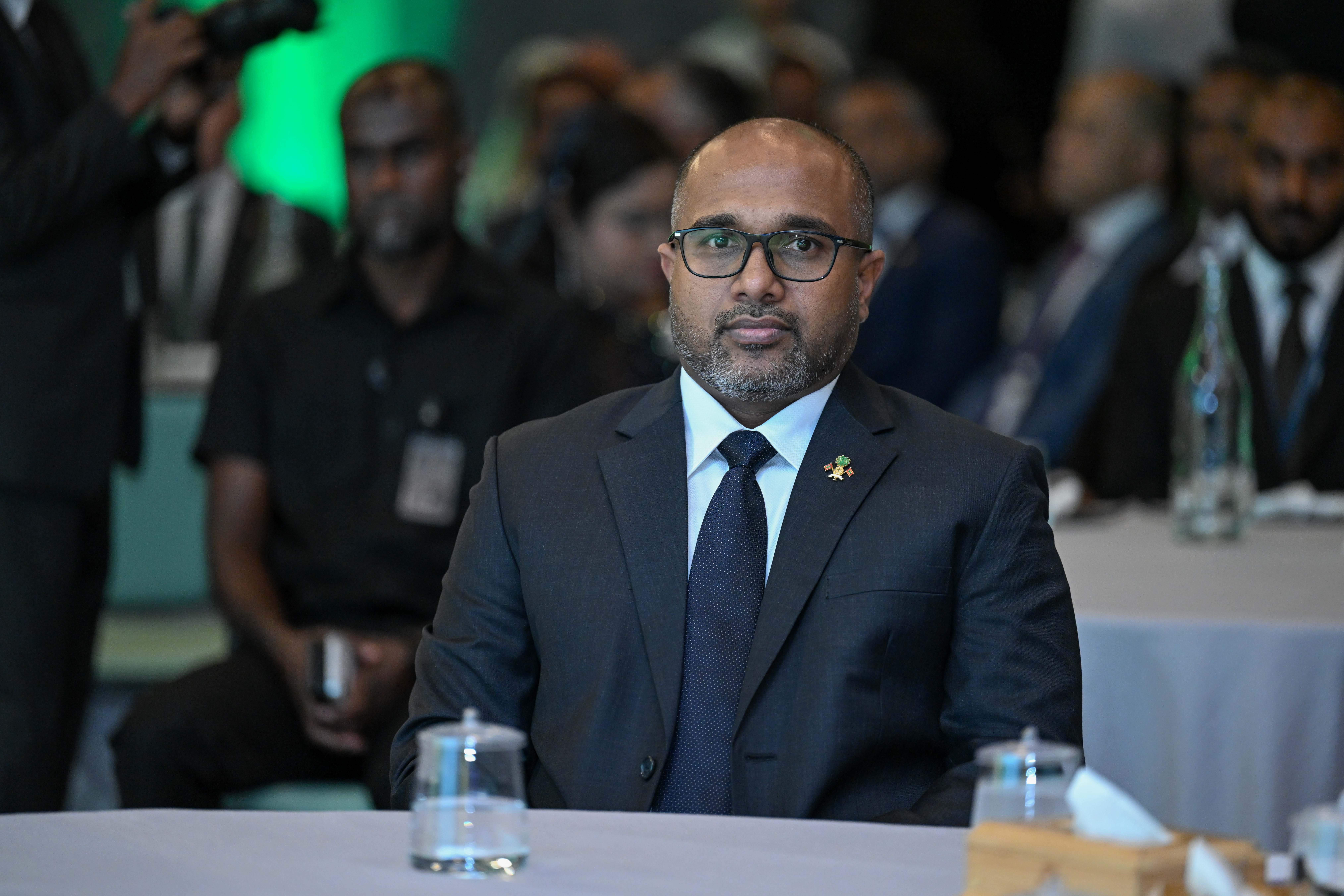 ދާޚިލީ ސަލާމަތާއި ފަންނިއްޔާތާ ބެހޭ ވަޒީރު އަލީ އިޙްސާން