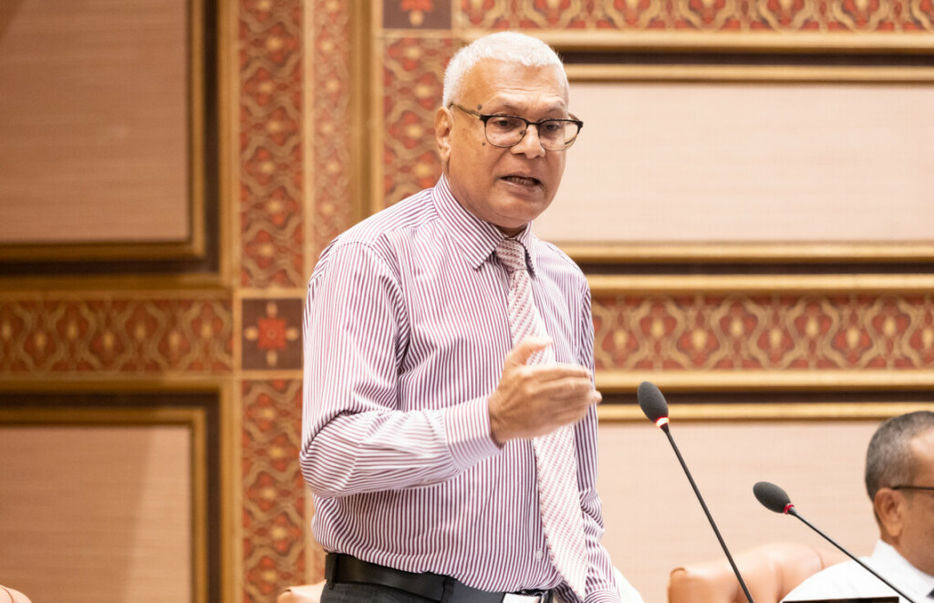 ސިޔާސީ ހަމަނުޖެހުން އުފައްދަން އިދިކޮޅުން މަސައްކަތް ކުރަނީ ވެރިކަން ނުލިބިދާނެތީ: އައްޑޫ ޝަރީފު