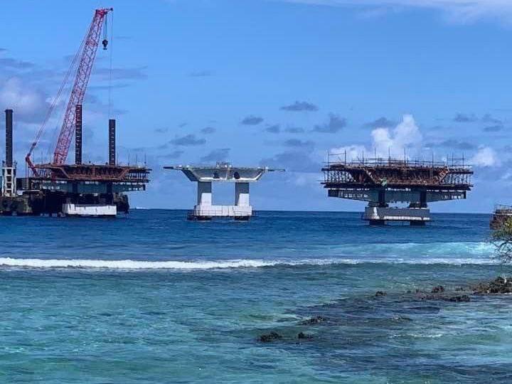 ބުރިޖު ތަނބު ޖަހާ ސަރަހައްދުތަކުން ދަތުރު ނުކުރަން އިލްތިމާސް ކޮށްފި