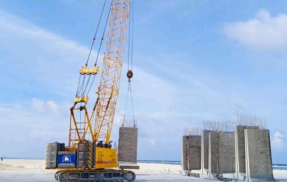 މަންދޫ ބަނދަރު ތަރައްޤީކުރުން ބާރަށް ކުރިއަށް!