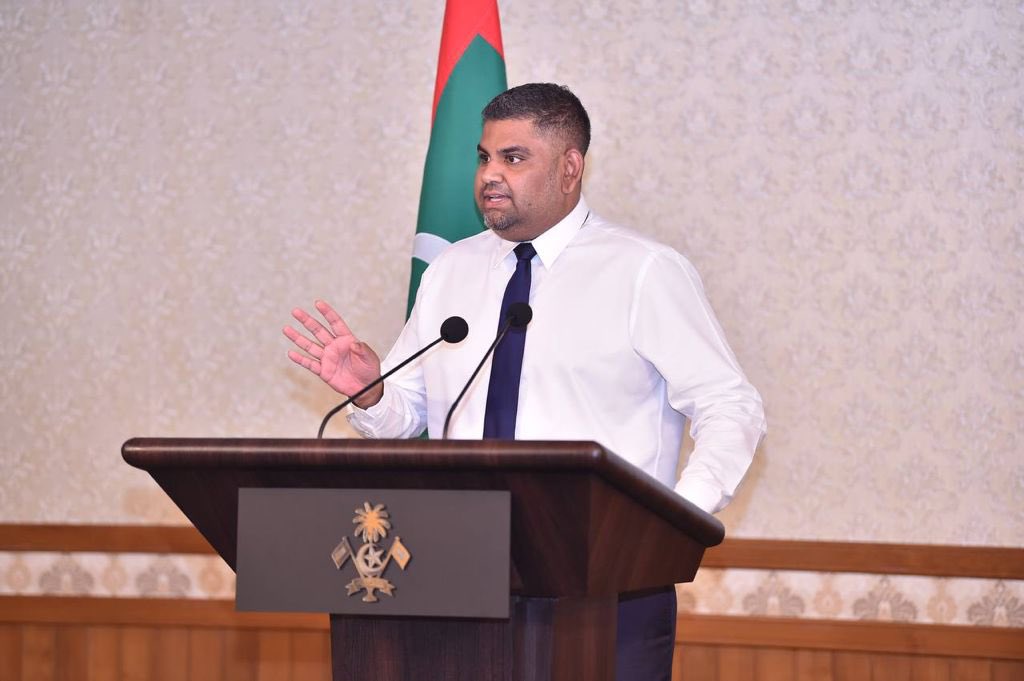 ކުލި ނުދެއްކޭ މީހުންނަށް ސަރުކާރުން އެހީވާނެ: މަބްރޫކް