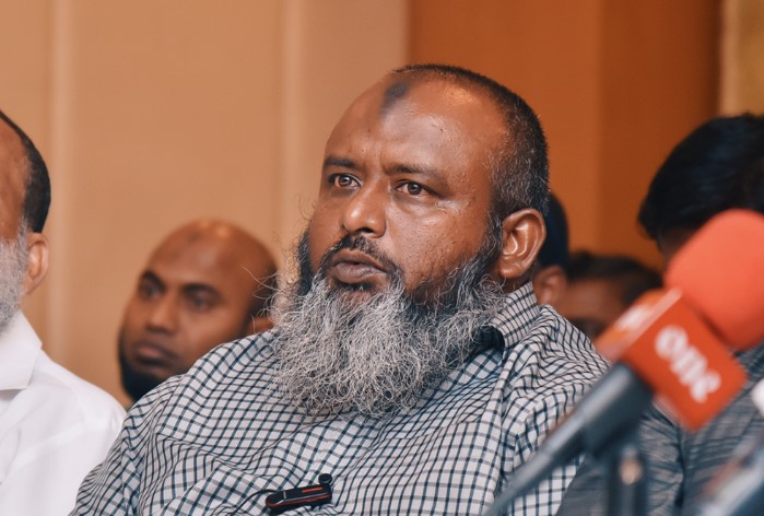 ޑރ  އިޔާޒު ވިދާޅުވީ ޝިއުނާ ހެއްދެވީ އިތުރުފުޅެއް ކަމަށް