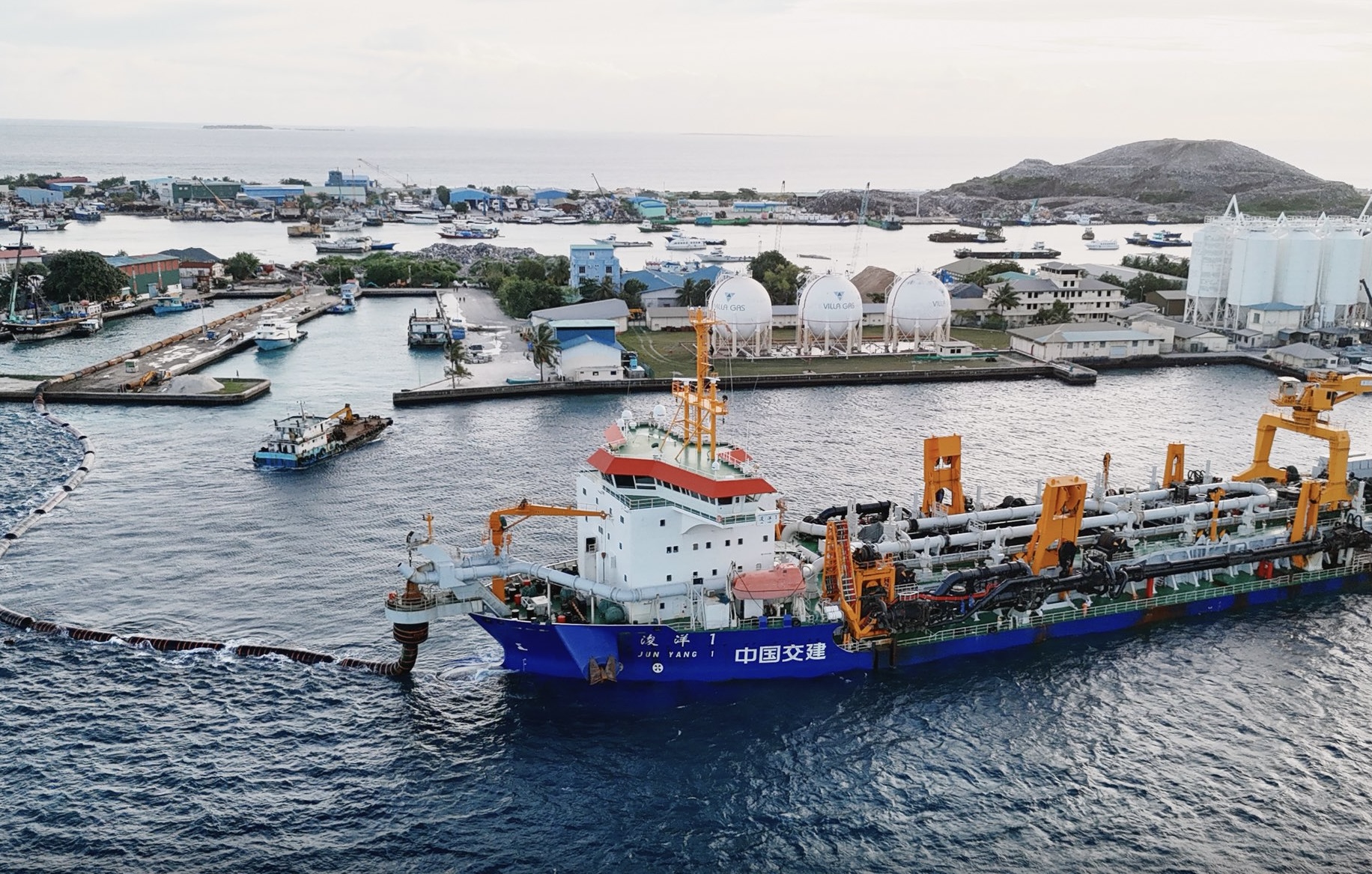 ހަމައެކަނި ދިވެހިންނަށް ގަނެވޭގޮތަށް ތިލަފުށިން ބިން ވިއްކަނީ