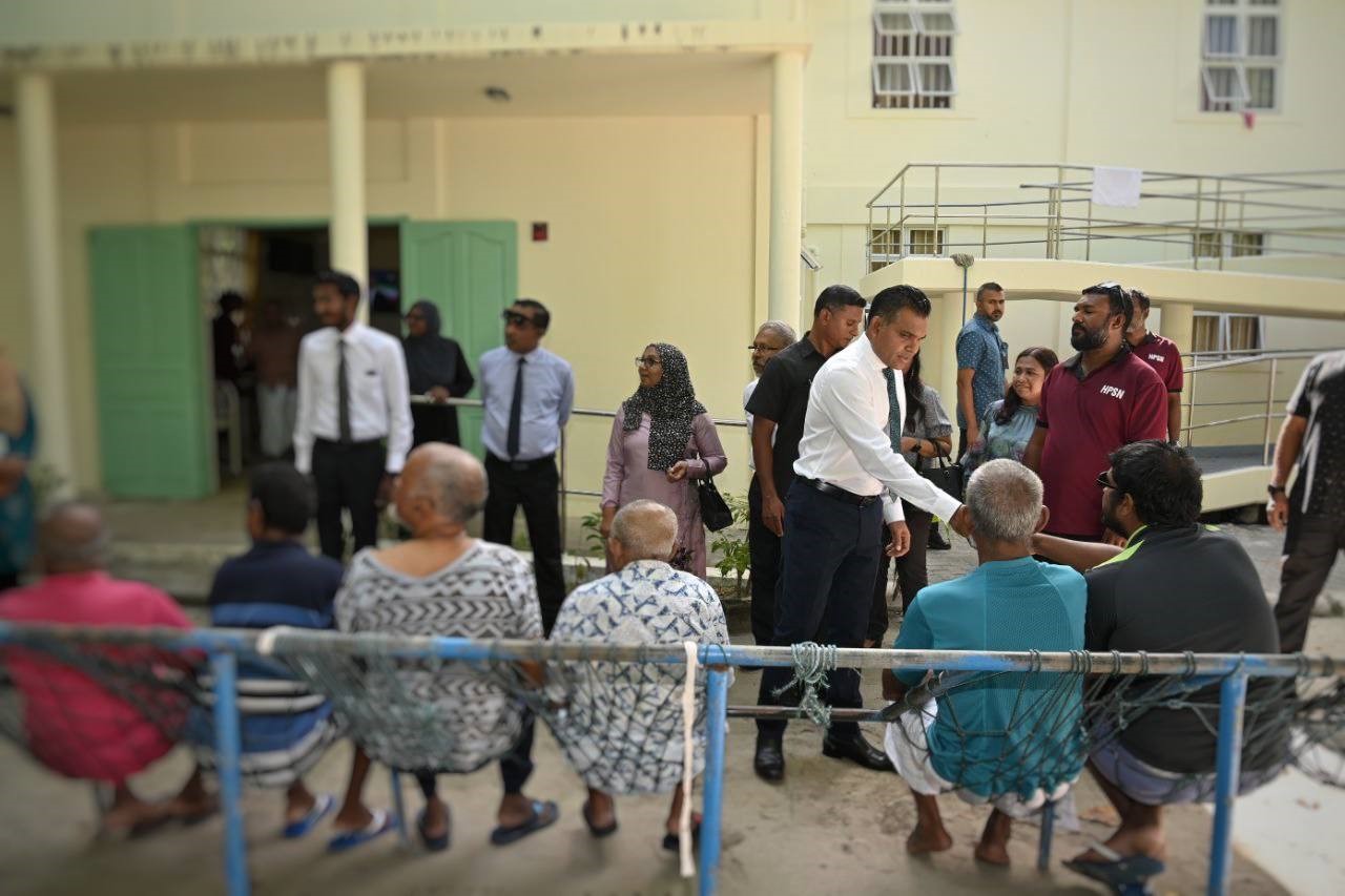 ހާއްސަ އެހީއަށް ބޭނުންވާ މީހުންގެ މަރުކަޒަށް ނައިބު ރައީސް ޒިޔާރަތްކުރައްވައިފި