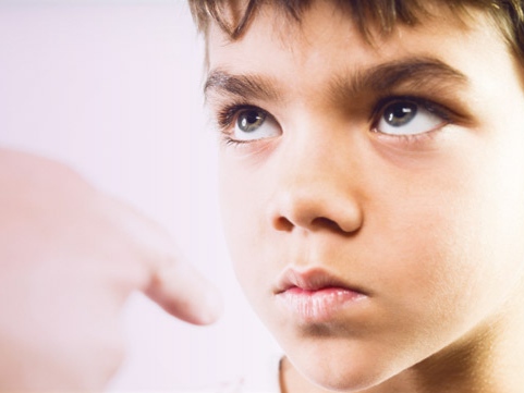 އެއްކުއްޖަކު ވަގަކަށް! އަނެއްކުއްޖާ ދީލަތި ވެރިޔަކަށްވީ ގޮތުގެ ވާހަކަ!