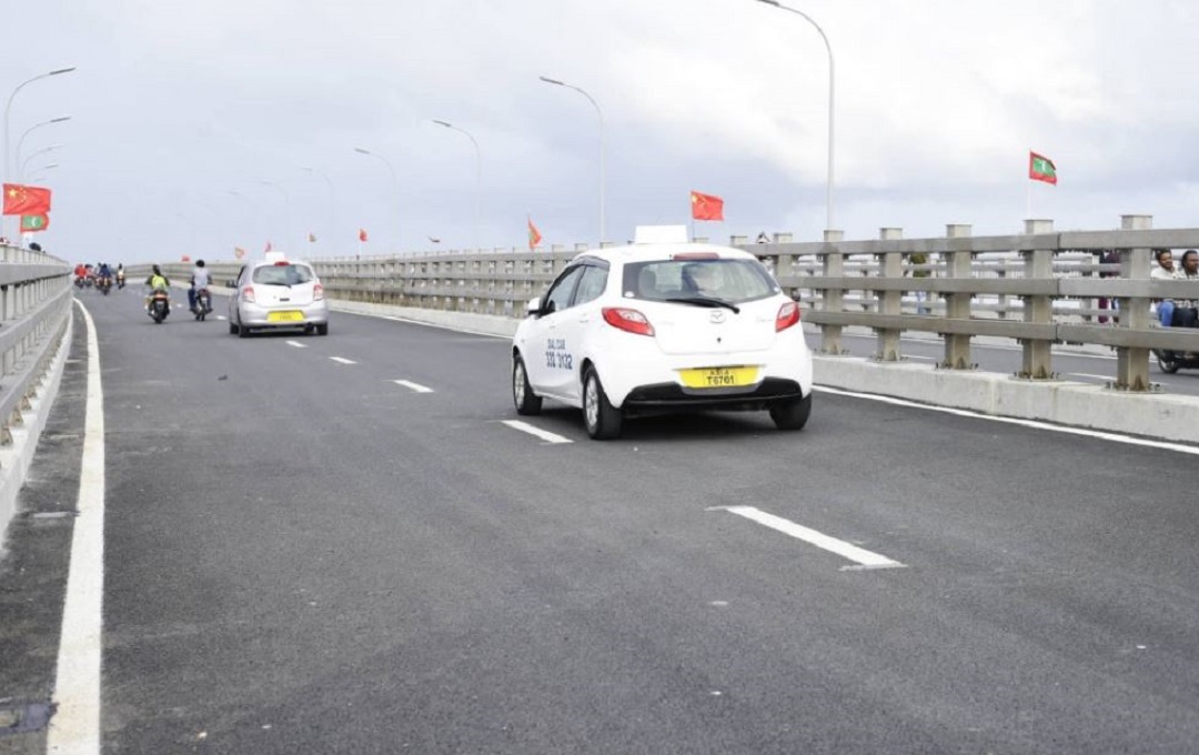 ޓެކްސީތަކުގައި ކެމެރާ ހަރުކުރުން ލާޒިމްކުރާ ޤަވާއިދަށް އަމަލުކުރަން ފަށައިފި