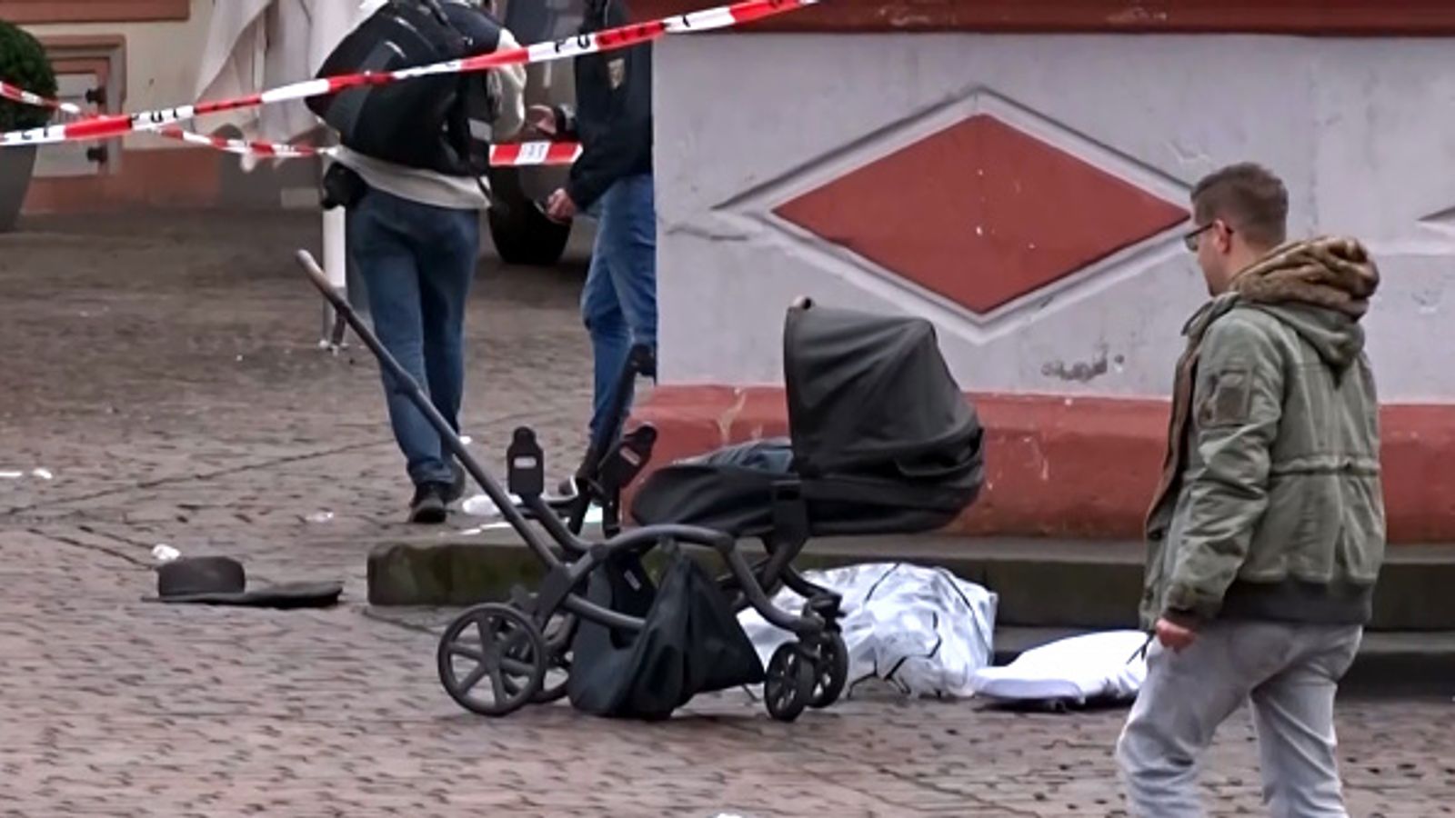 ކާރެއް ކޮންޓްރޯލުން ނެއްޓި އެކްސިޑެންޓުވެ 5 މީހުން މަރުވެއްޖެ