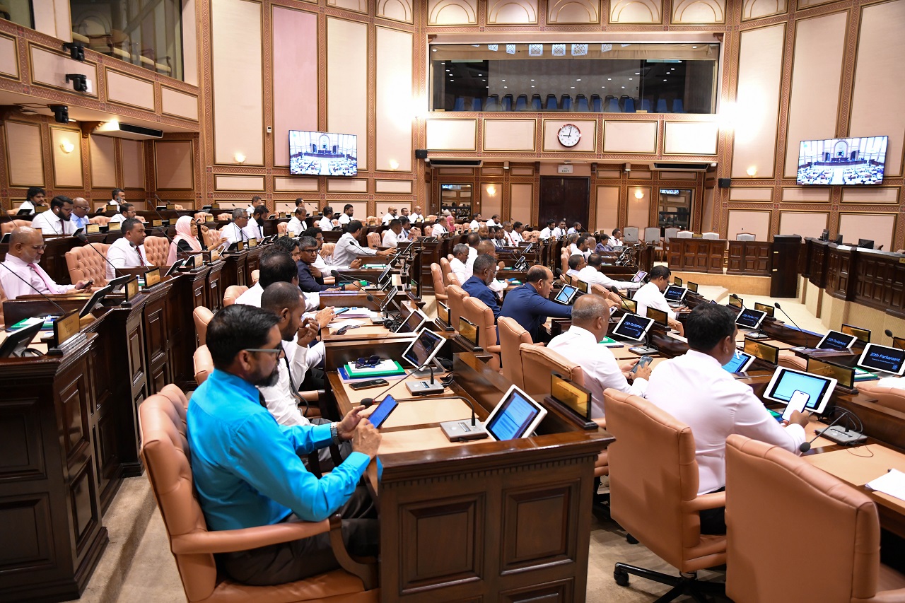 ރާއްޖޭން ބޭރުގައި ކިޔަވާ ދަރިވަރުންނަށް ފައިސާ ނުލިބޭތީ ހުށަހެޅި ކުއްލި މައްސަލަ ބޭރުކޮށްލައިފި