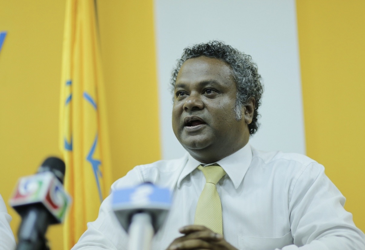 ލާމަރުކަޒީ ނިޒާމު މަރުކަޒުކުރުމަކަށް ޖާގައެއް ނުދޭނަން: ޢަލީ ނިޔާޒް