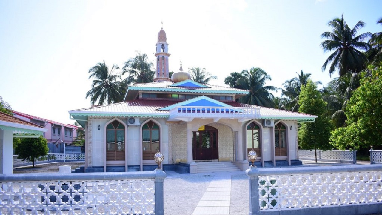 އައްޑޫ މިސްކިތްތަކުގައި ޖަމާޢަތުގައި ނަމާދު ކުރުން ހުއްޓާލައިފި