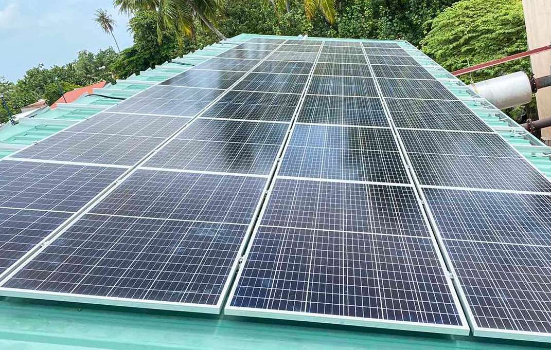 މާފުށީ އިންޖީނުގޭ ފުރާޅުގައި ސޯލާ ހަރުކުރުމުގެ މަސައްކަތް ސްޓެލްކޯއިން ފަށައިފި