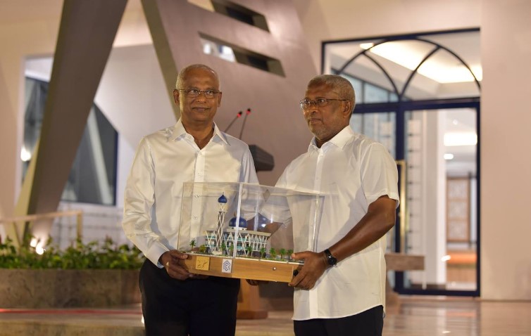 ހުޅުމާލޭގައި އިމާރާތްކުރި "މަސްޖިދު ރަޝީދު" ރައީސް ހުޅުވައިދެއްވައިފި