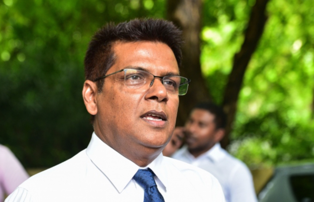 ރައްޔިތުންނަށް މުސީބާތަކަށް ވާން ފެށީމާ ޤާނޫނު ނަގަހައްޓަން ކޮންމެވެސް ބަޔަކު ނުކުންނާނެ: މޫސަ